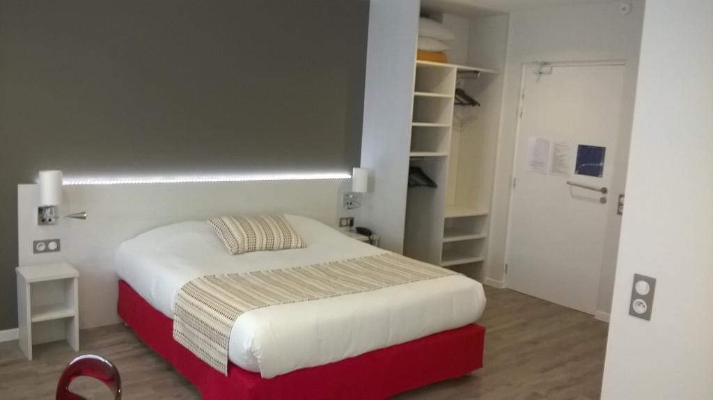 Contact Hotel Du Cerf 查塔奥贡泰 客房 照片