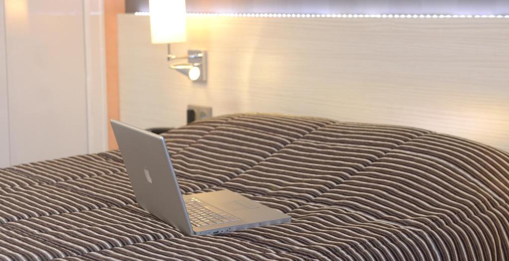 Contact Hotel Du Cerf 查塔奥贡泰 客房 照片
